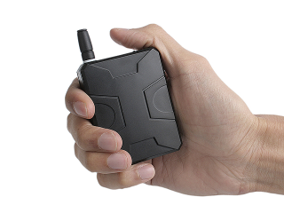 Illustration for article titled Palm-Sized Cellphone Jammer Gives Public Gabbers the Smackdown